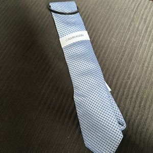 CALVIN KLEIN MENS TIE BLUE BRAND NEW SUIT TIE CALVIN KLEIN DRESS UP WEDDING MENS